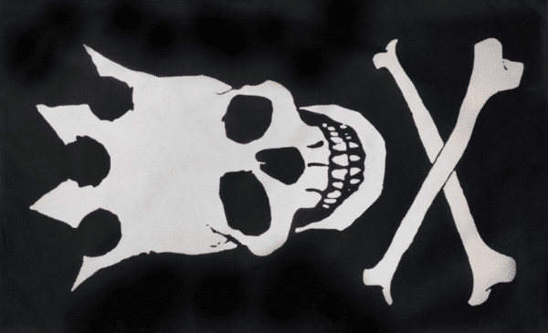 Skull With Crown Pirate Flag